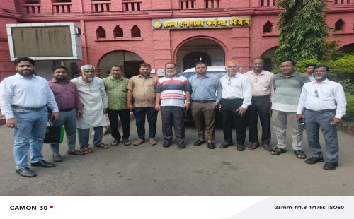 সড়ক নির্মাণে বাধা, জেলা প্রশাসকের দ্বারস্থ হলেন এলাকাবাসী